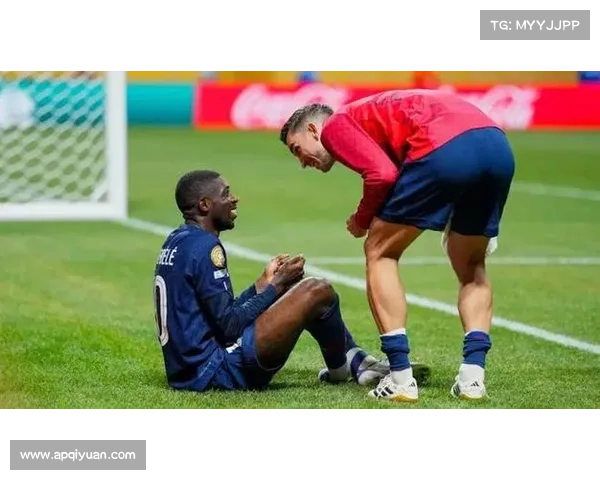 登贝莱复出激发巴黎更衣室斗志 全队训练氛围高涨
